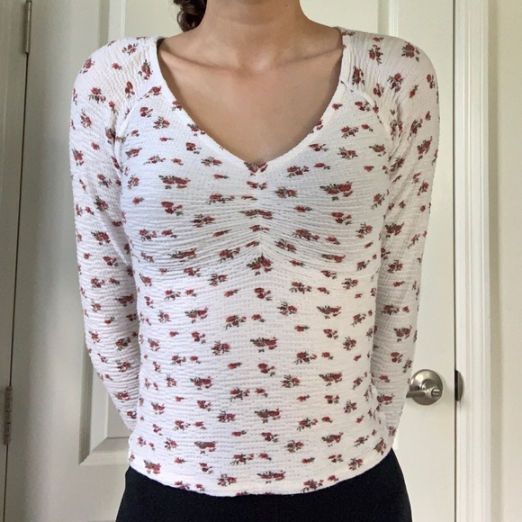 Hollister XS White Cinched Floral Longsleeve - Picture 2 of 4